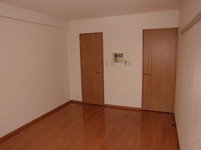 (居間)