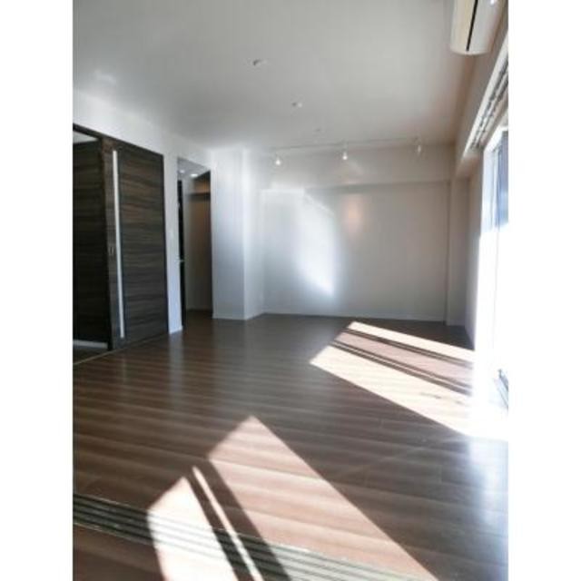 ※写真は同タイプ住戸です。(居間)