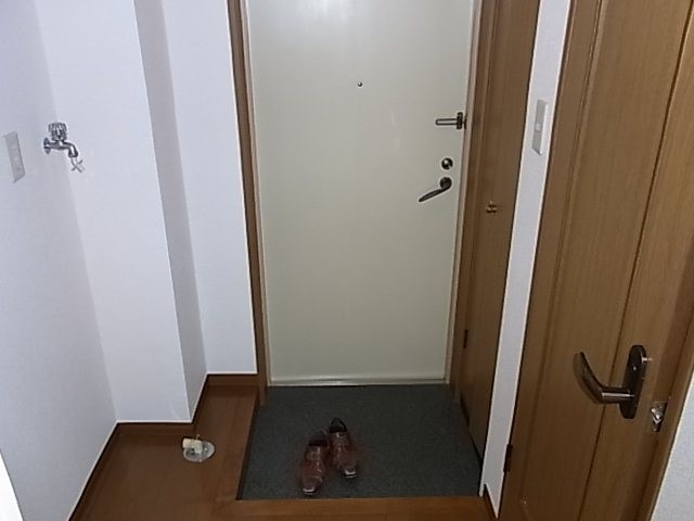 (玄関)