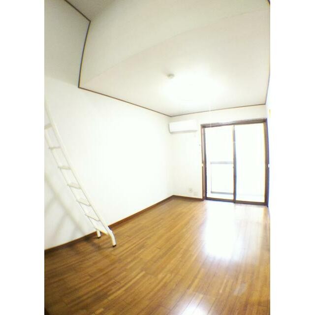 広角レンズで撮影
