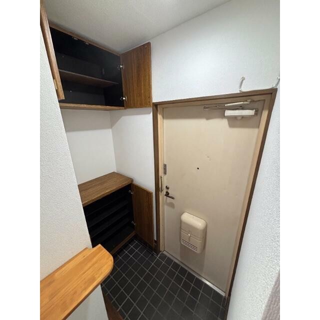 (玄関)