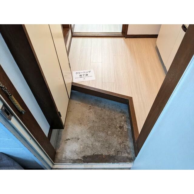 (玄関)