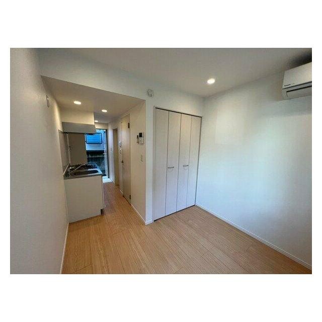 写真は別のお部屋です