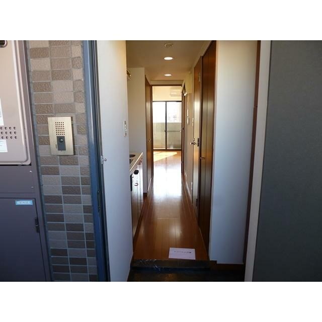 ※同仕様写真含む(玄関)