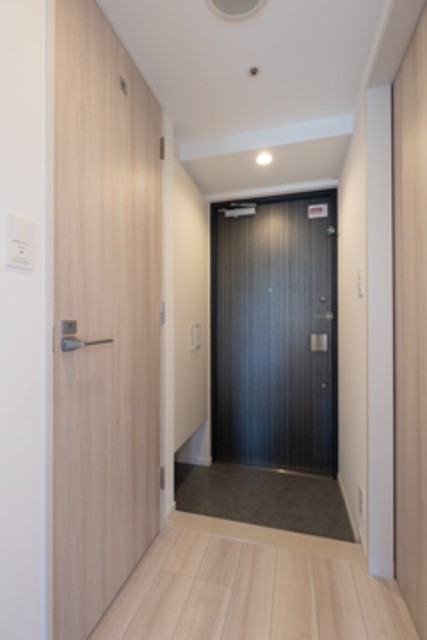 ※写真は同タイプ住戸です。(玄関)