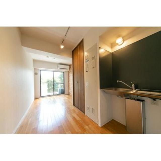 ※写真は同タイプ住戸です。(居間)