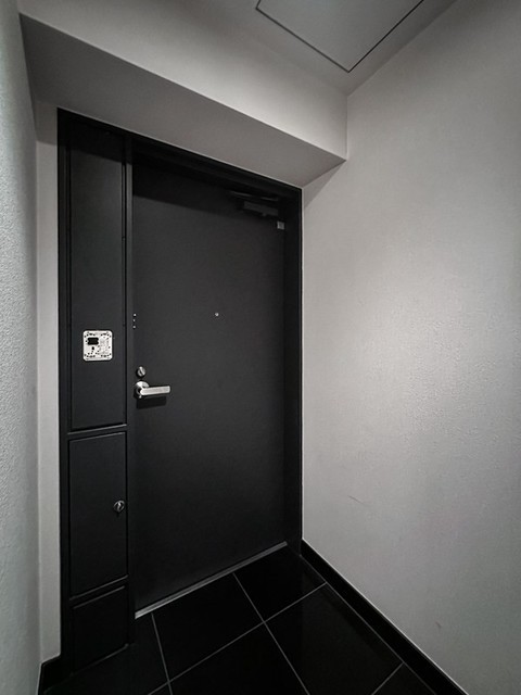 ※写真は同タイプ住戸です。(玄関)