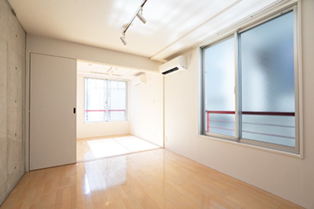 ※写真は同タイプ住戸です。(居間)