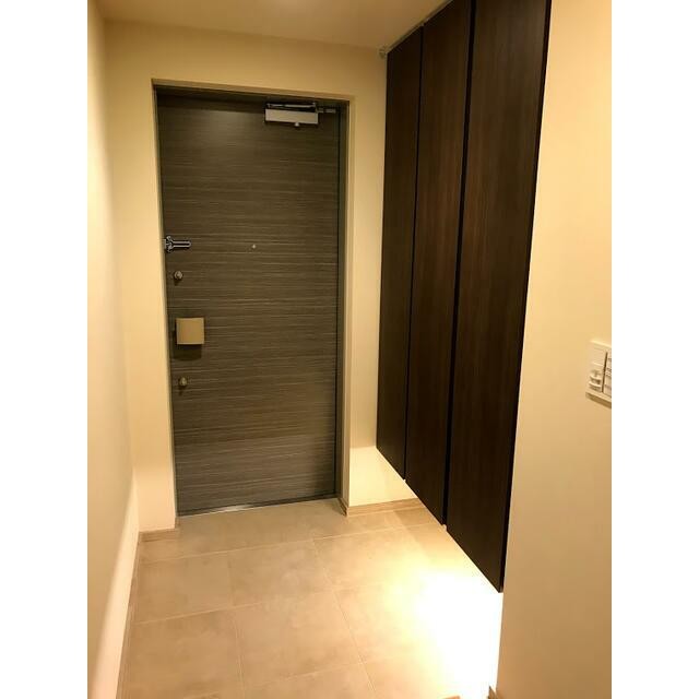 (玄関)