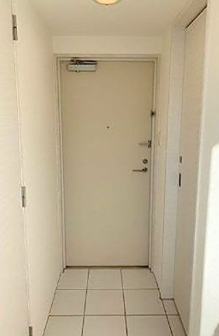 (玄関)