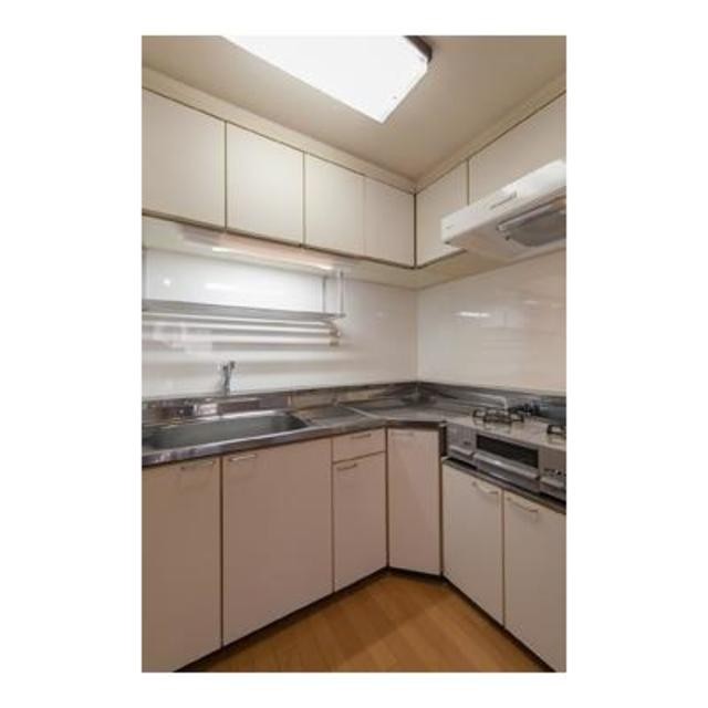 ※写真は同タイプ住戸です。(キッチン)