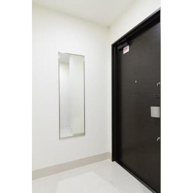 ※写真は同タイプ住戸です。(玄関)