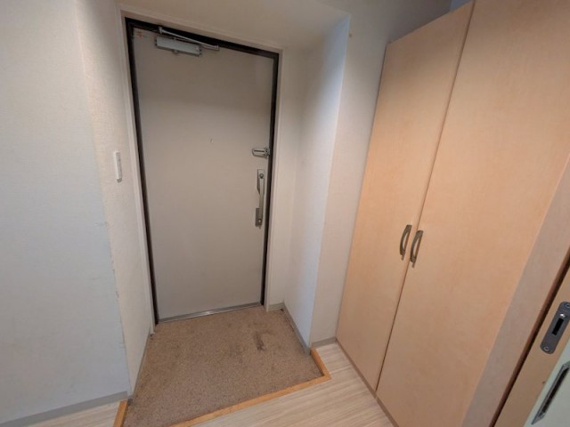 (玄関)