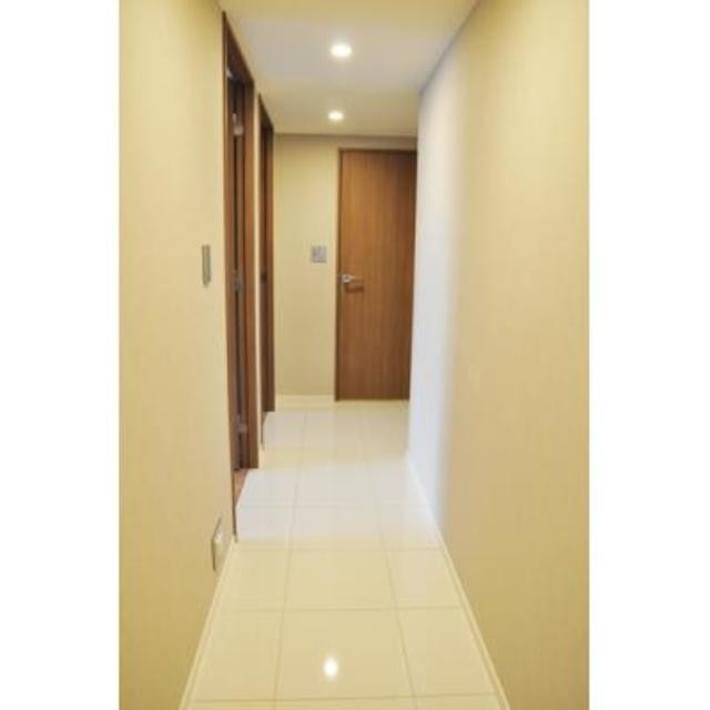 ※写真は同タイプ住戸です。(玄関)