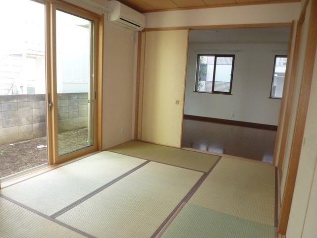 (居間)