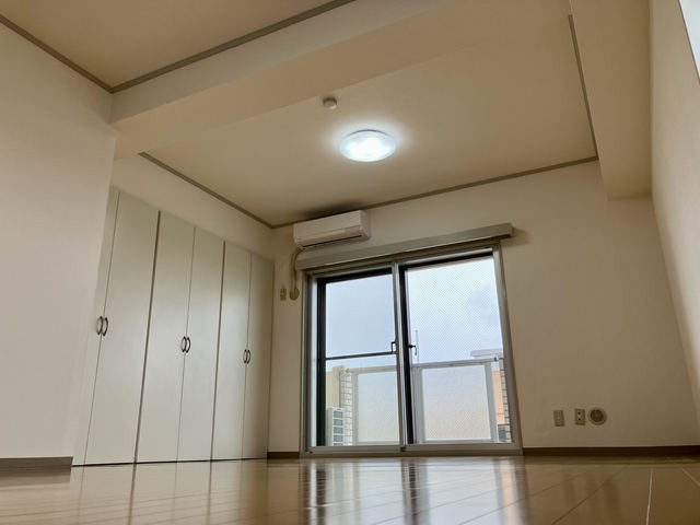 (居間)