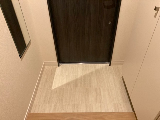 (玄関)
