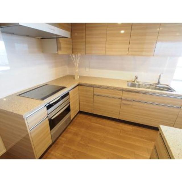 ※写真は同タイプ住戸です。(キッチン)