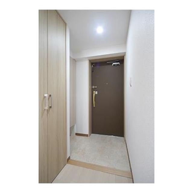 ※写真は同タイプ住戸です。(玄関)