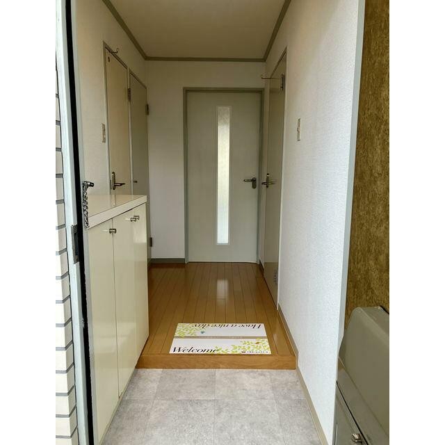 (玄関)