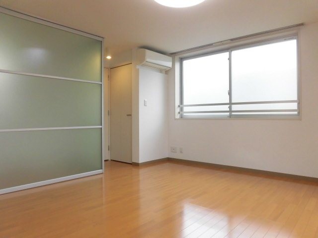 (居間)