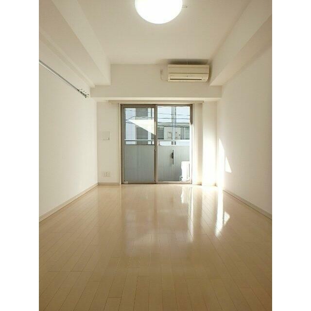 (居間)