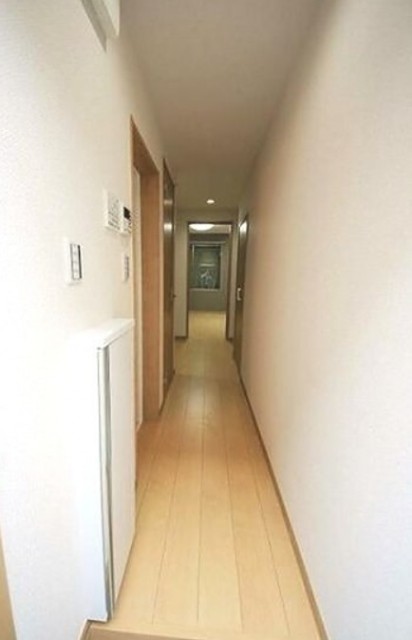 (玄関)