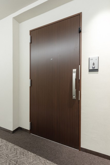 ※写真は同タイプ住戸です。(玄関)