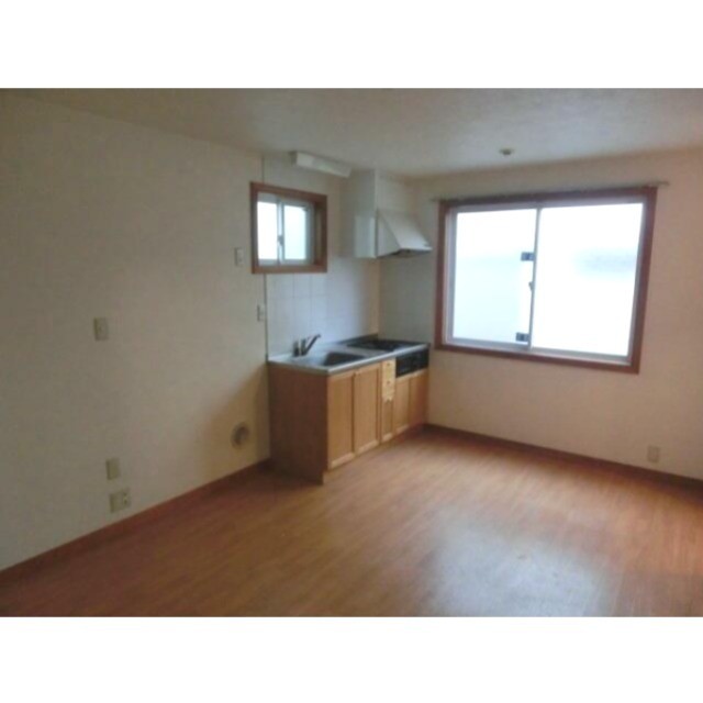 洋室約8.3帖(居間)