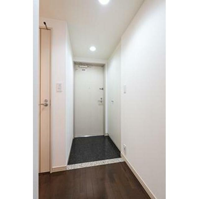 ※写真は同タイプ住戸です。(玄関)