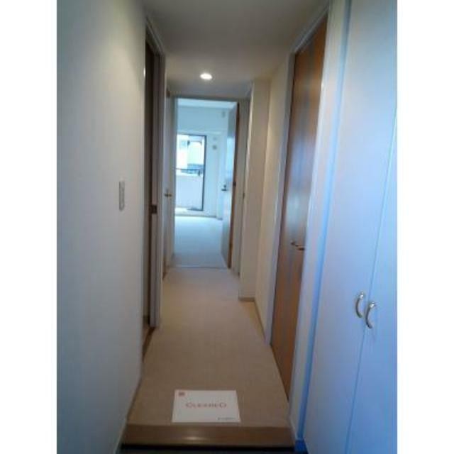 ※写真は同タイプ住戸です。(玄関)