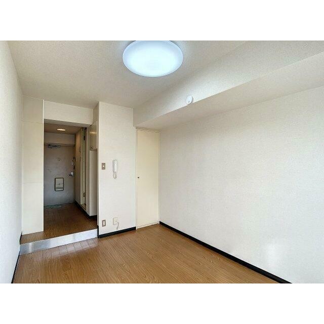 (居間)