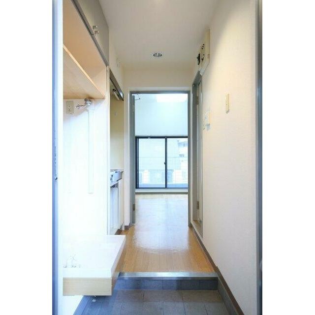駐輪場(玄関)