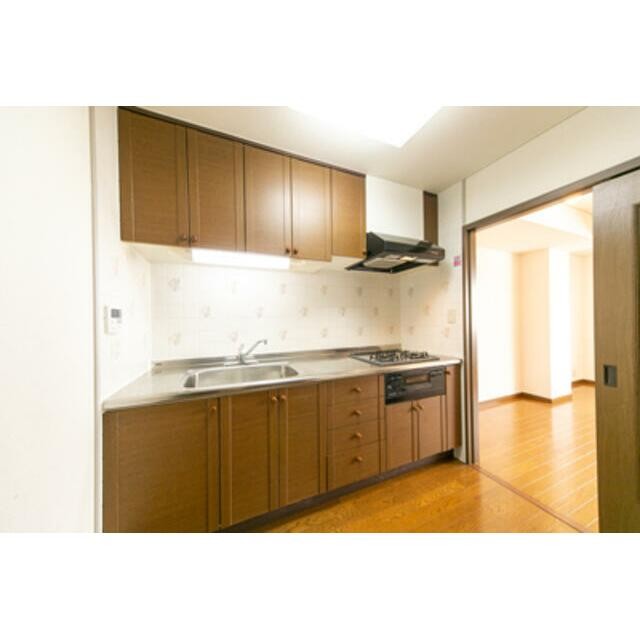 ※写真は同タイプ住戸です。(キッチン)