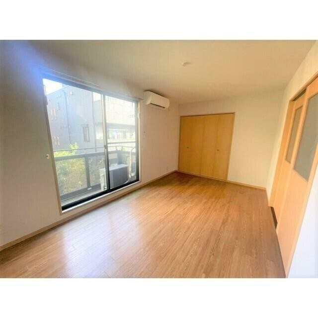 洋室7.5帖(居間)