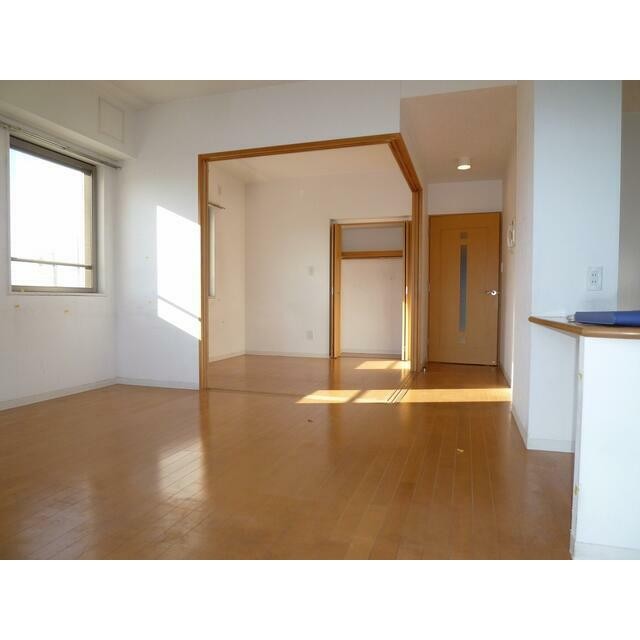 (居間)