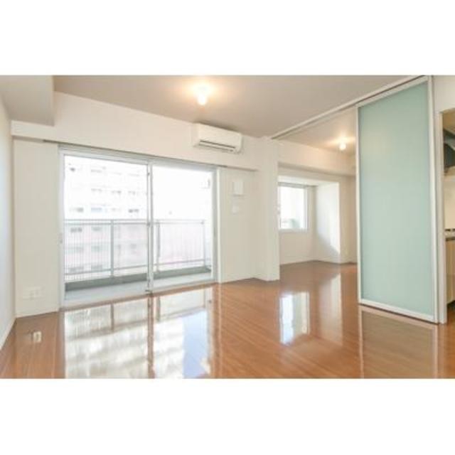 ※写真は同タイプ住戸です。(居間)
