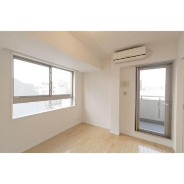 ※写真は同タイプ住戸です。(居間)