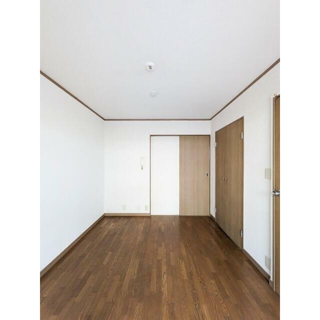 ※同仕様写真含む(居間)