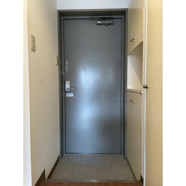 (玄関)