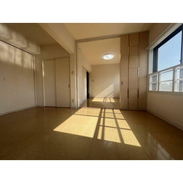 (居間)