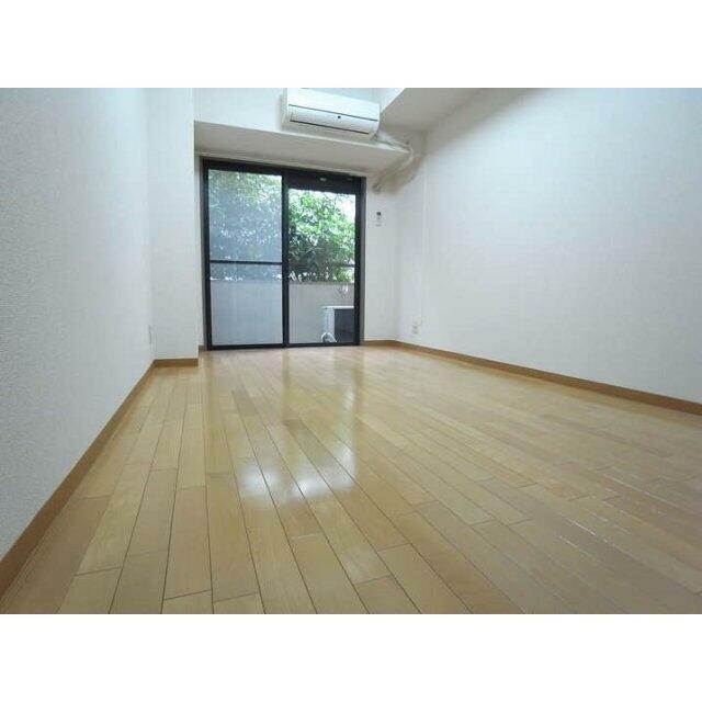 (居間)