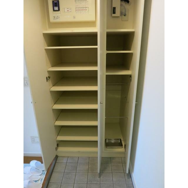 (玄関)