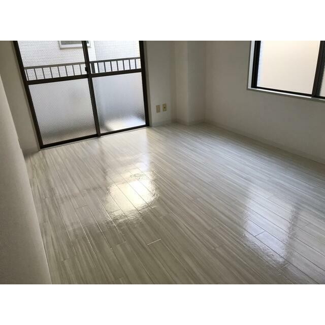 (居間)