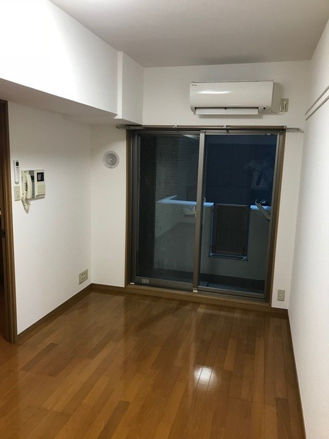 (居間)