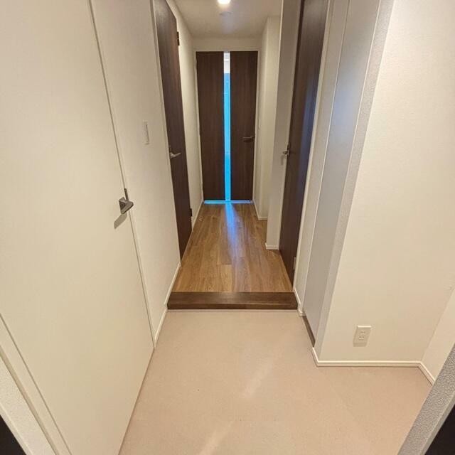 ※写真は同タイプ住戸です。(玄関)