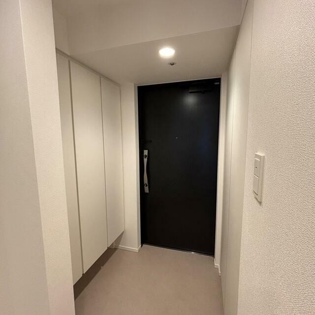 ※写真は同タイプ住戸です。(玄関)
