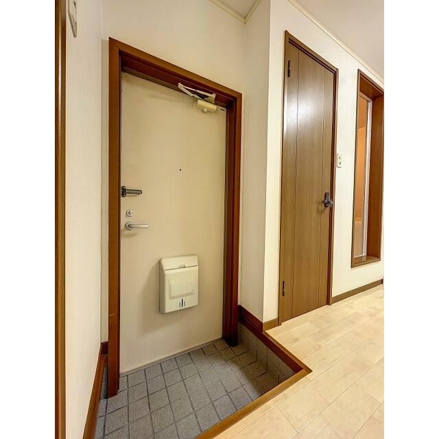 (玄関)
