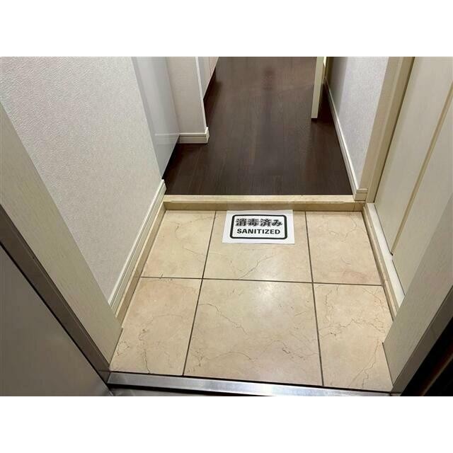 (玄関)