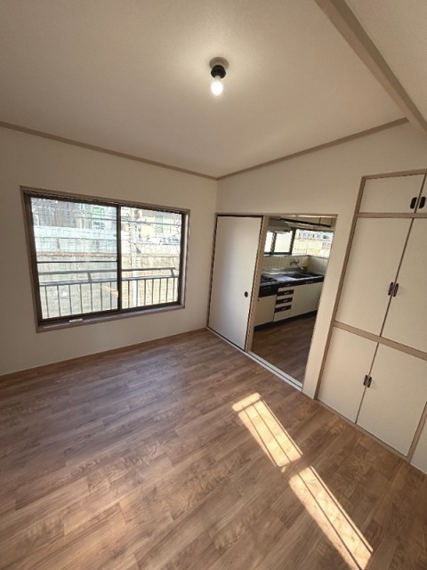 (居間)